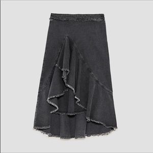 NWOT Zara Denim Skirt L